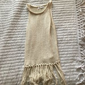 Sleeveless knit sweater